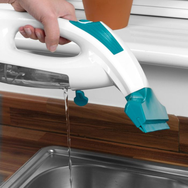 Beldray Window Vac